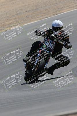 media/Apr-09-2023-SoCal Trackdays (Sun) [[333f347954]]/Turn 10 (115pm)/